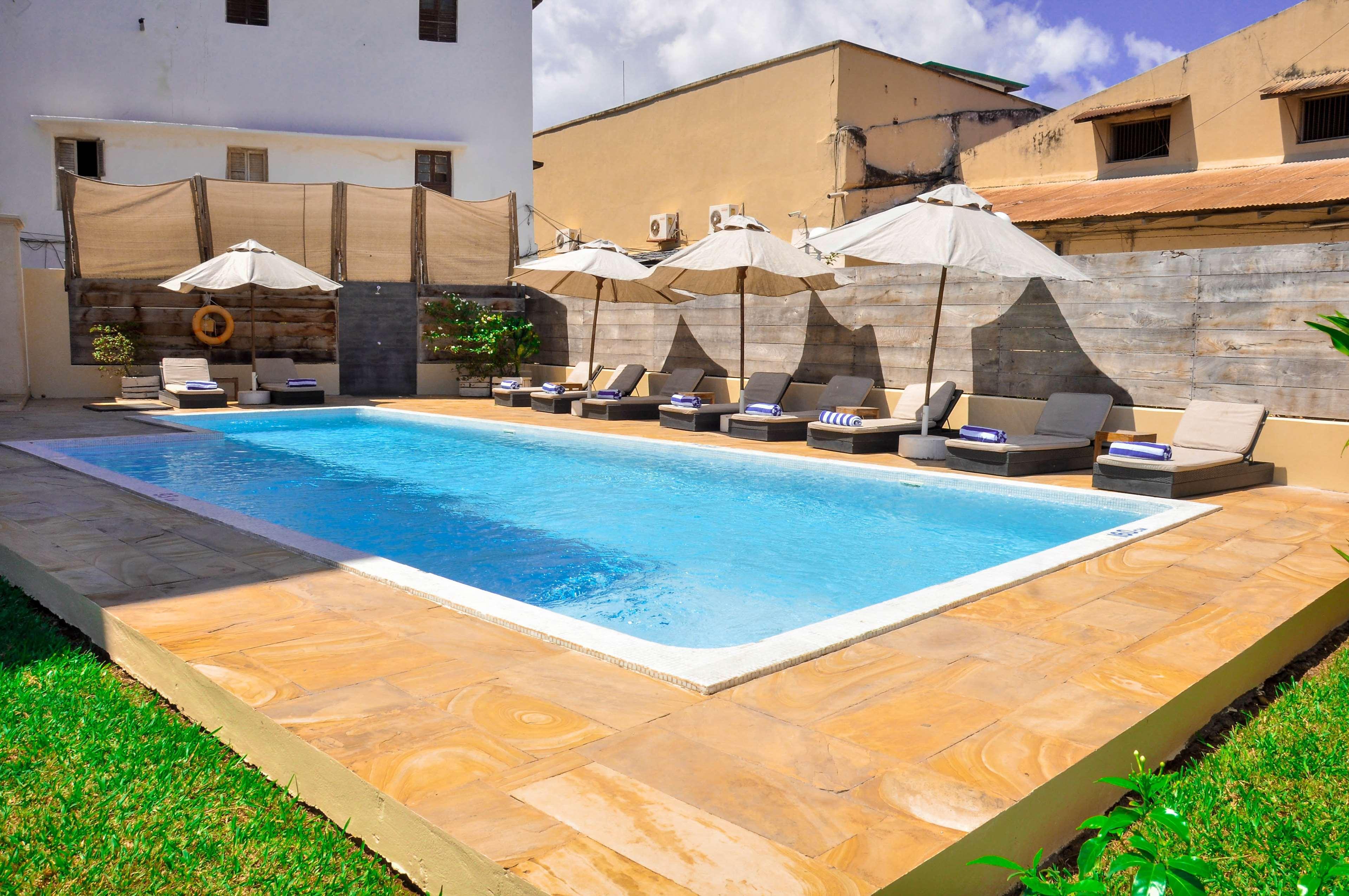 Golden Tulip Stone Town Boutique